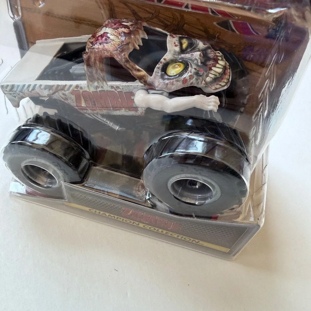 Monster Jam Zombie Champion Collection 1:64 True Metal Target Exclusive Truck